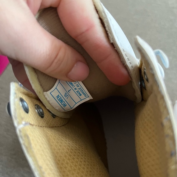 Classic White Women's Ice Skates - Picture 5 of 9